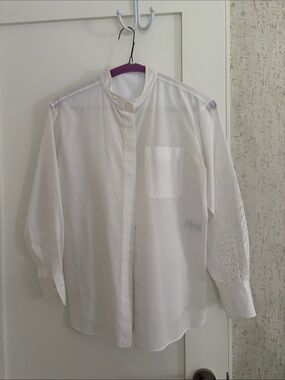 Chloe White Mandarin Collar Blouse with Lace Sleeves